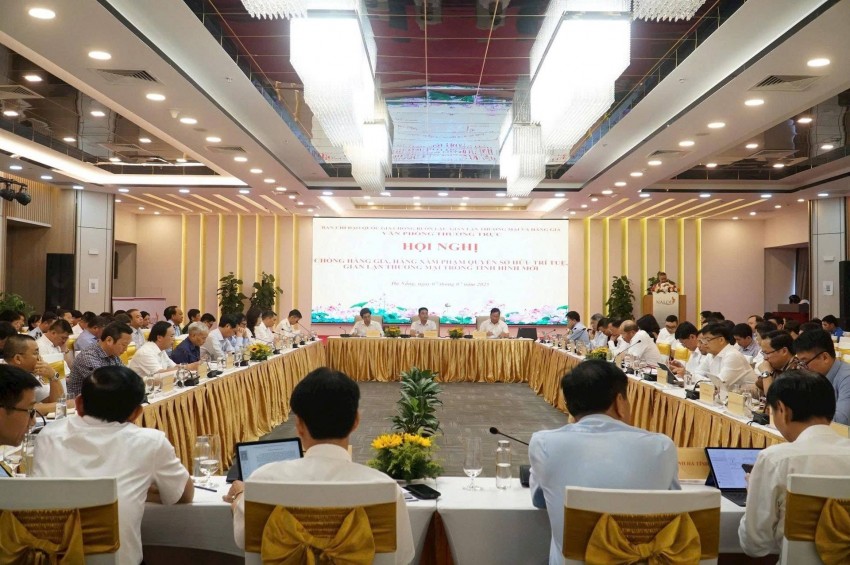 Toàn cảnh Hội nghị “Chống hàng giả, hàng xâm phạm quyền sở hữu trí tuệ, gian lận thương mại trong tình hình mới”