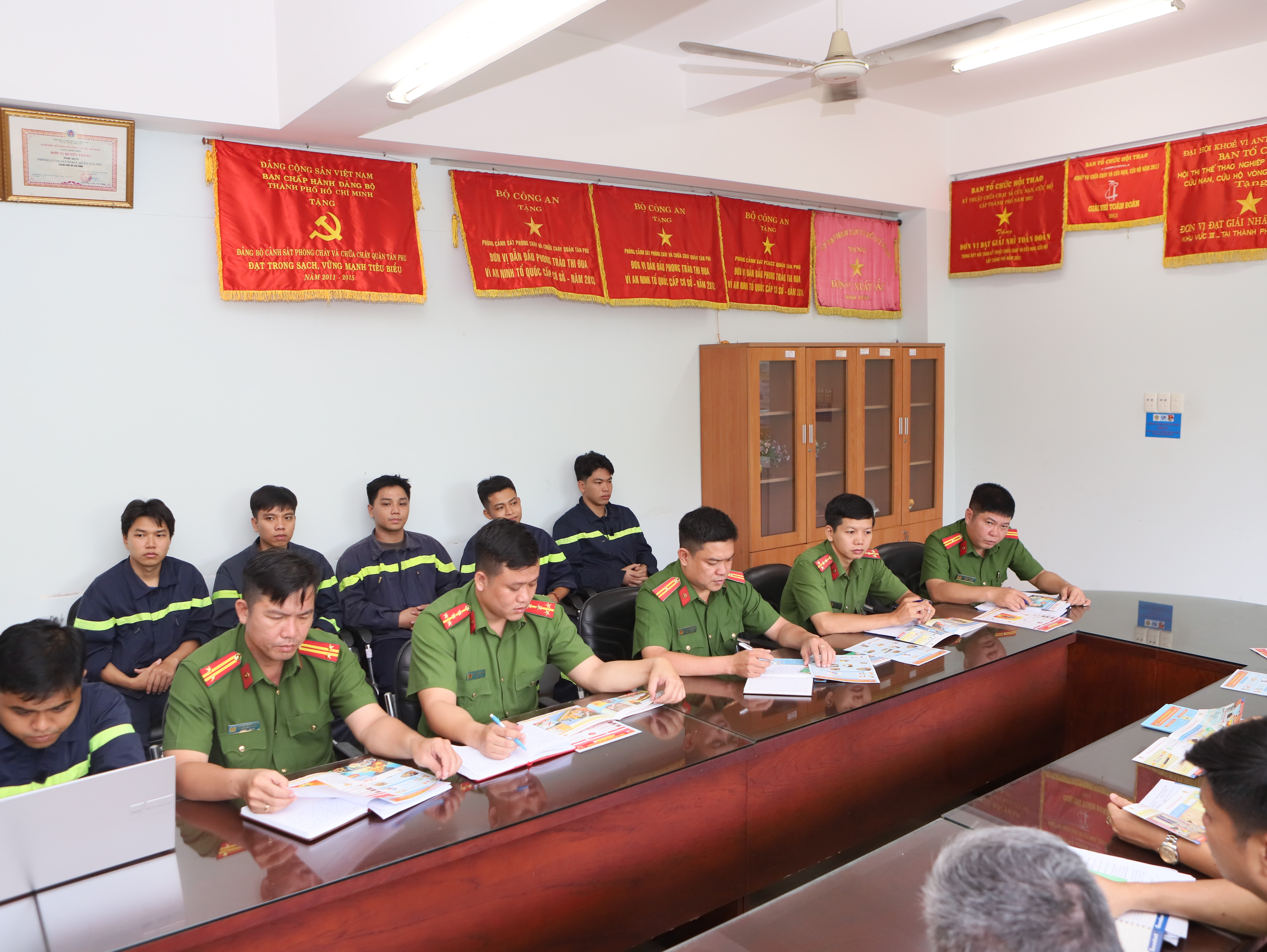 Đằng sau những clip tuyên truyền PCCC ứng dụng AI thu hút "triệu view" 6 img 3243