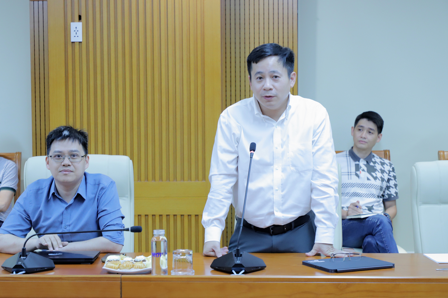 Ông Lê Hồng Việt - Tổng Giám đốc FPT Smart Cloud phát biểu tại Hội thảo.
