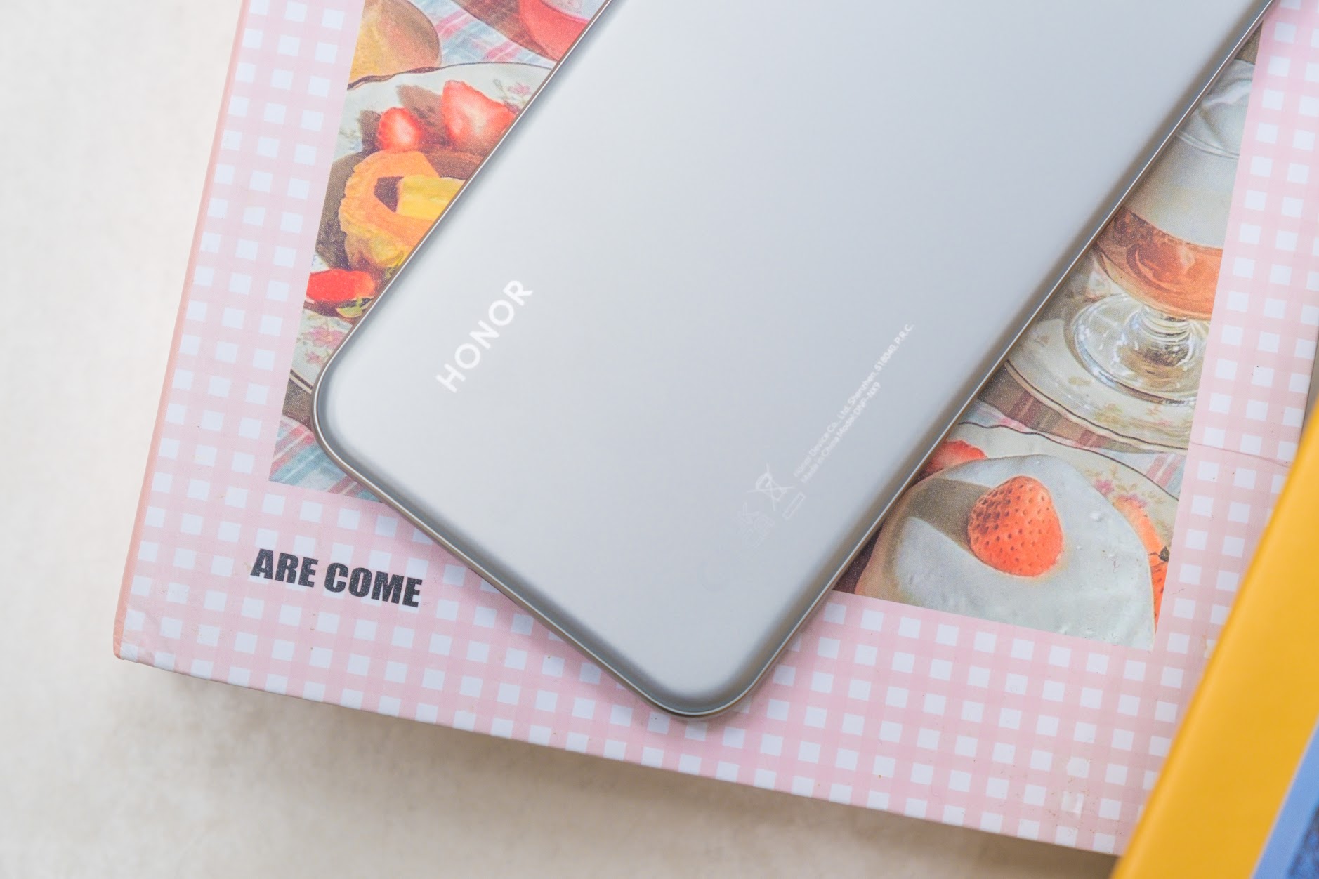 Cuộc đua 5 smartphone 19 triệu, ai đang thắng thế: HONOR 400 Pro, Xiaomi 14T Pro hay OPPO Reno 14 Pro?- Ảnh 8. Cuộc đua 5 smartphone 19 triệu, ai đang thắng thế: HONOR 400 Pro, Xiaomi 14T Pro hay OPPO Reno 14 Pro?- Ảnh 8.