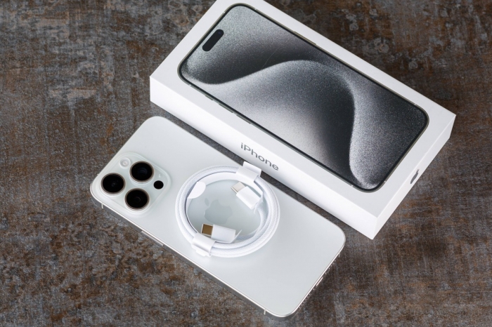 iphone 15 pro max 2