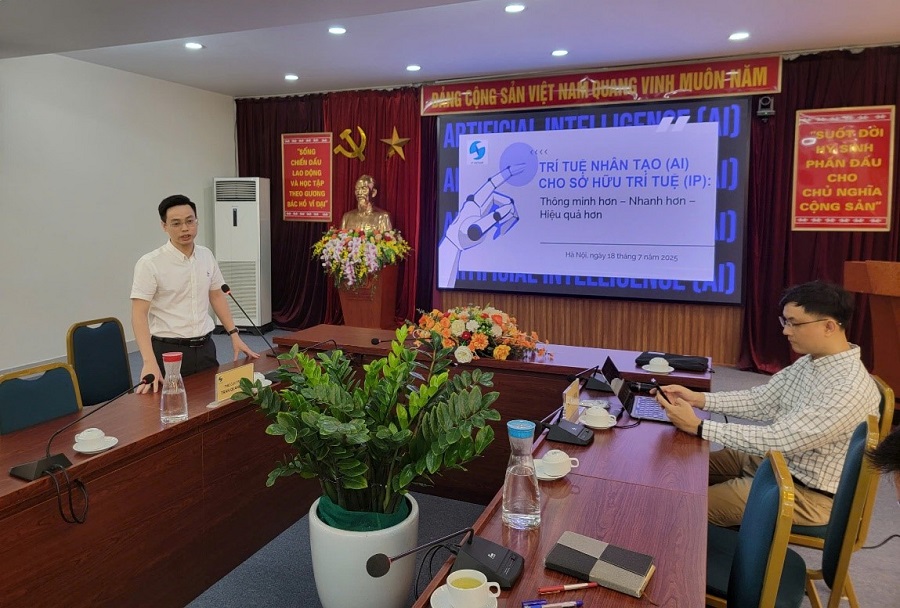 Phó Cục trưởng Cục SHTT Trần Quang Hưng phát biểu khai mạc Lớp tập huấn “Trí tuệ nhân tạo (AI) cho Sở hữu trí tuệ” Phó Cục trưởng Cục SHTT Trần Quang Hưng phát biểu khai mạc Lớp tập huấn “Trí tuệ nhân tạo (AI) cho Sở hữu trí tuệ”