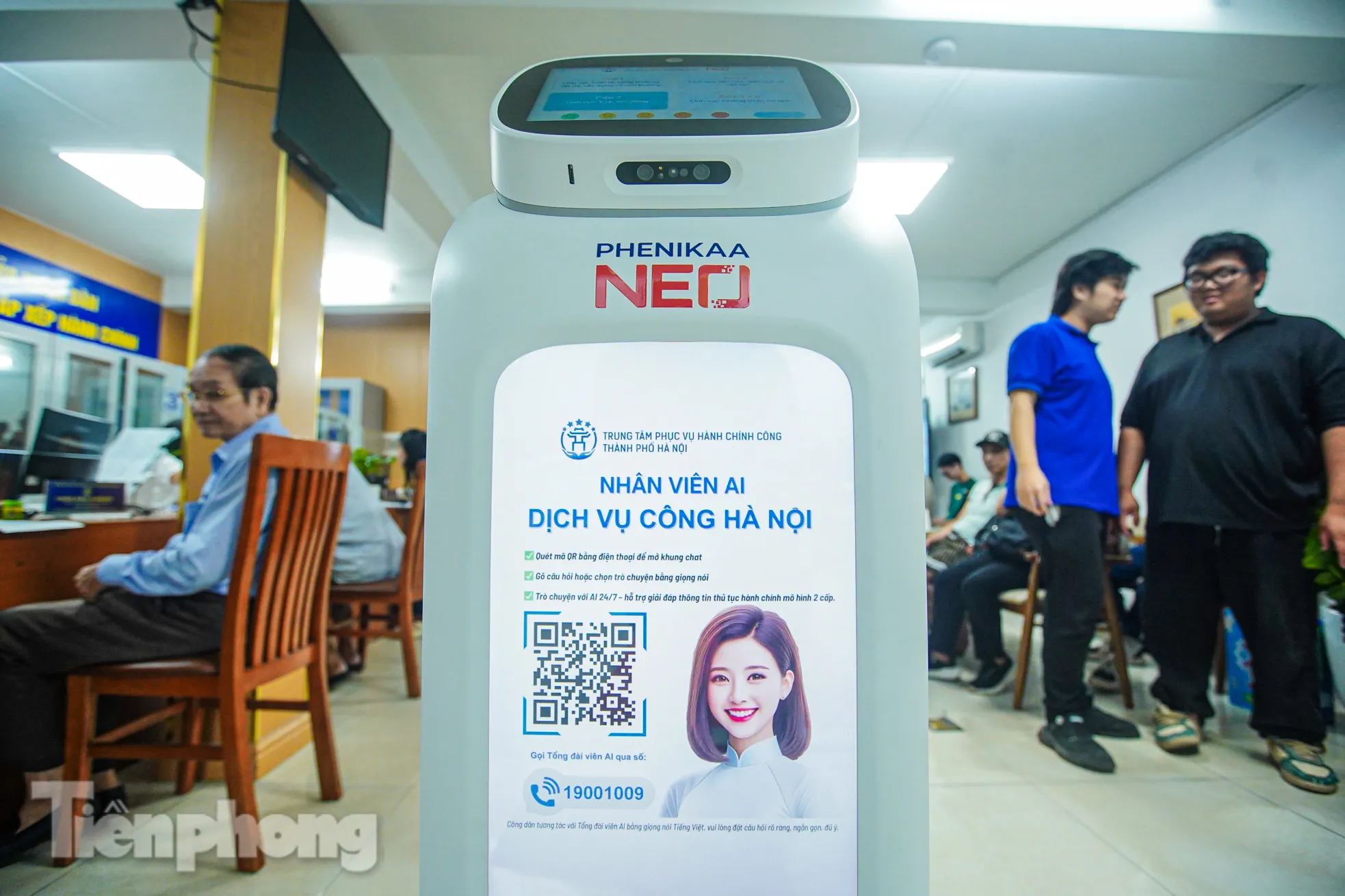 Độc đáo 'nhân viên AI' phục vụ hành chính công tại Hà Nội ảnh 7