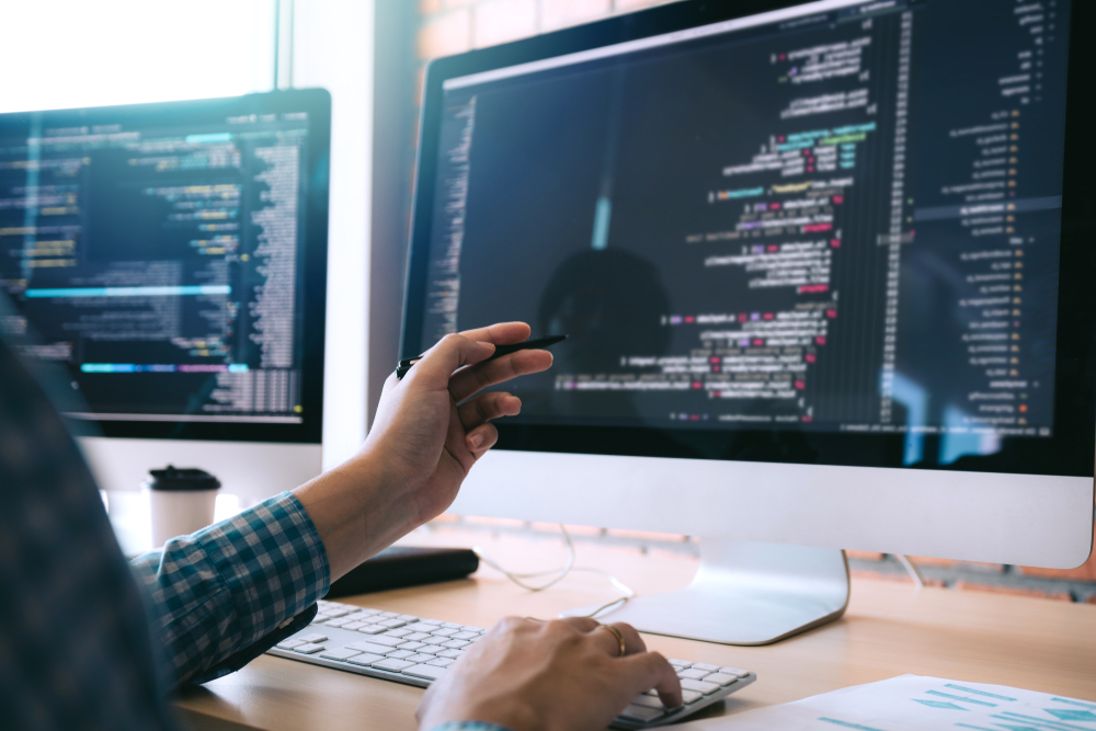 CEO GitHub: Không sa thải kỹ sư phần mềm trong thời đại AI, đây mới là điều các công ty CEO GitHub: Không sa thải kỹ sư phần mềm trong thời đại AI, đây mới là điều các công ty