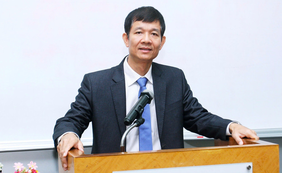 PGS.TS Hoàng Đình Phi. Ảnh: Website nhà trường the-gioi-phang-cang-cang-ranh-gioi-2.jpg