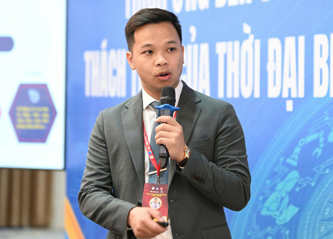 Trí thức trẻ hiến kế ứng dụng công nghệ thích ứng với biến đổi toàn cầu 3 PGS Trần Lê Hưng trình bày tham luận tại diễn đàn. Ảnh: Hải Đăng
