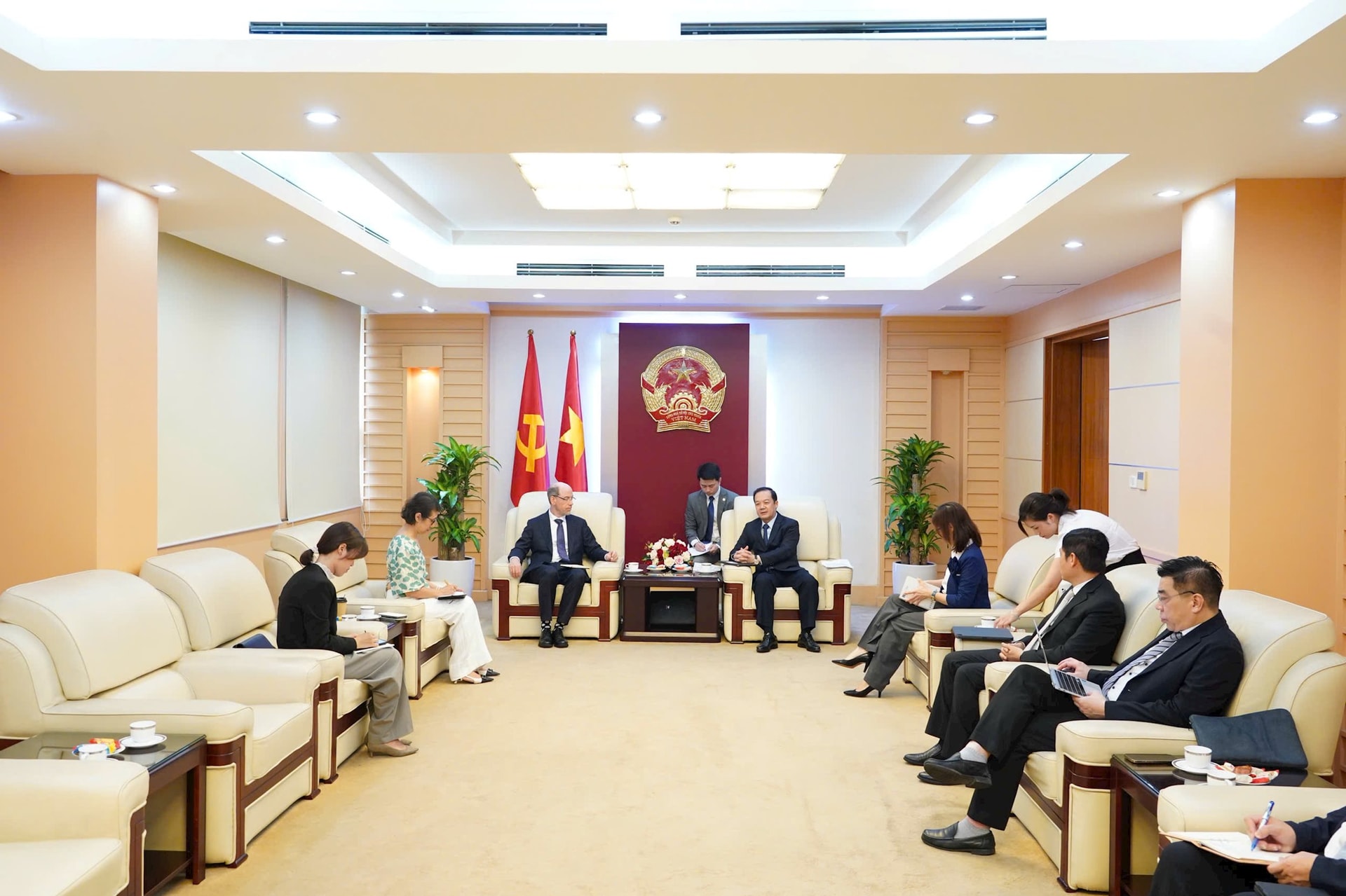 Bộ KH&CN và Google nâng tầm hợp tác về khoa học công nghệ, chuyển đổi số và ứng dụng AI 1 tt-long-tiep-google-1.jpg