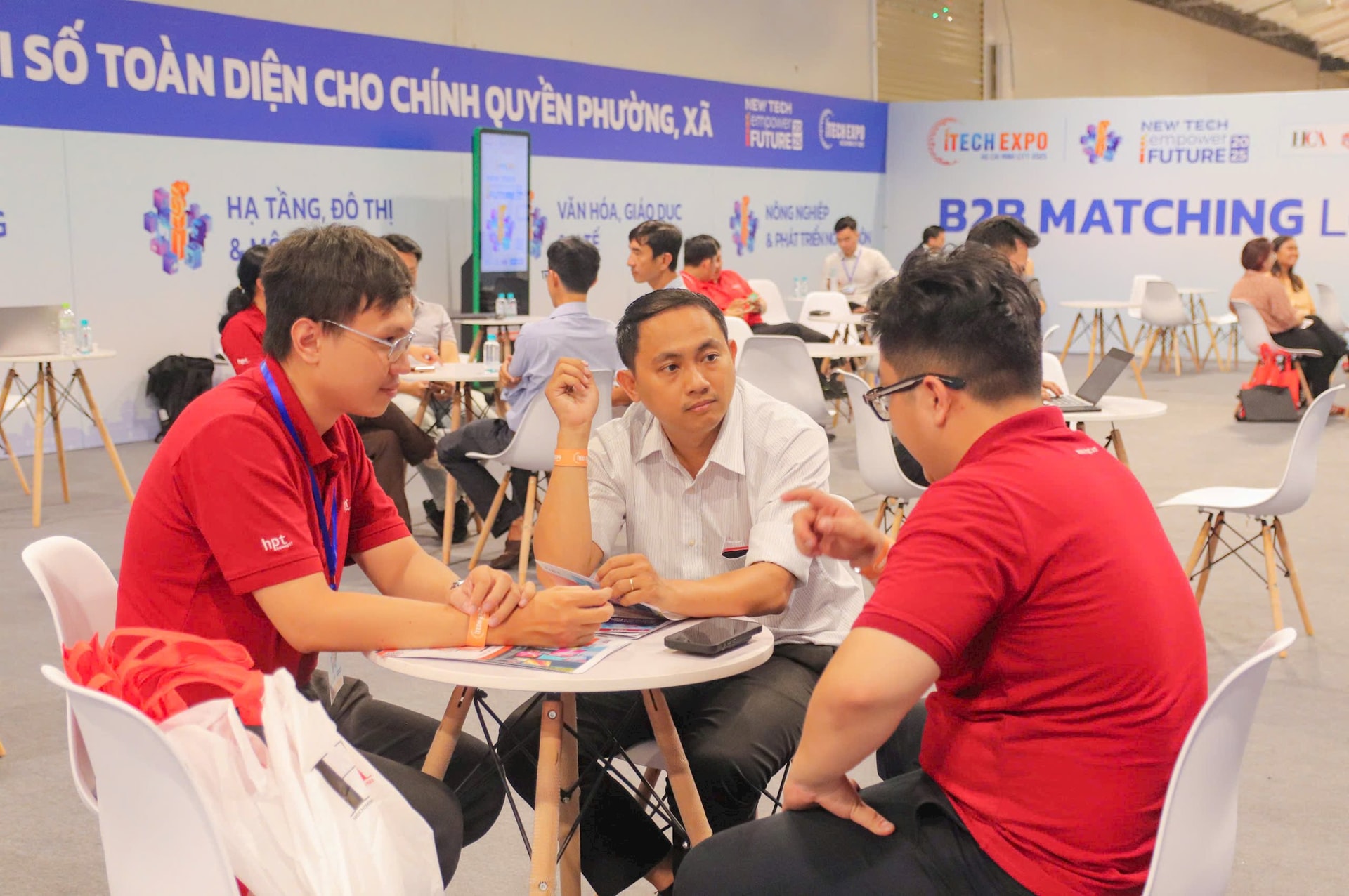 Dùng AI ứng phó với tấn công mạng 2 z6788111631674_3a81caef9e69594b371a53e5f8d461fd.jpg