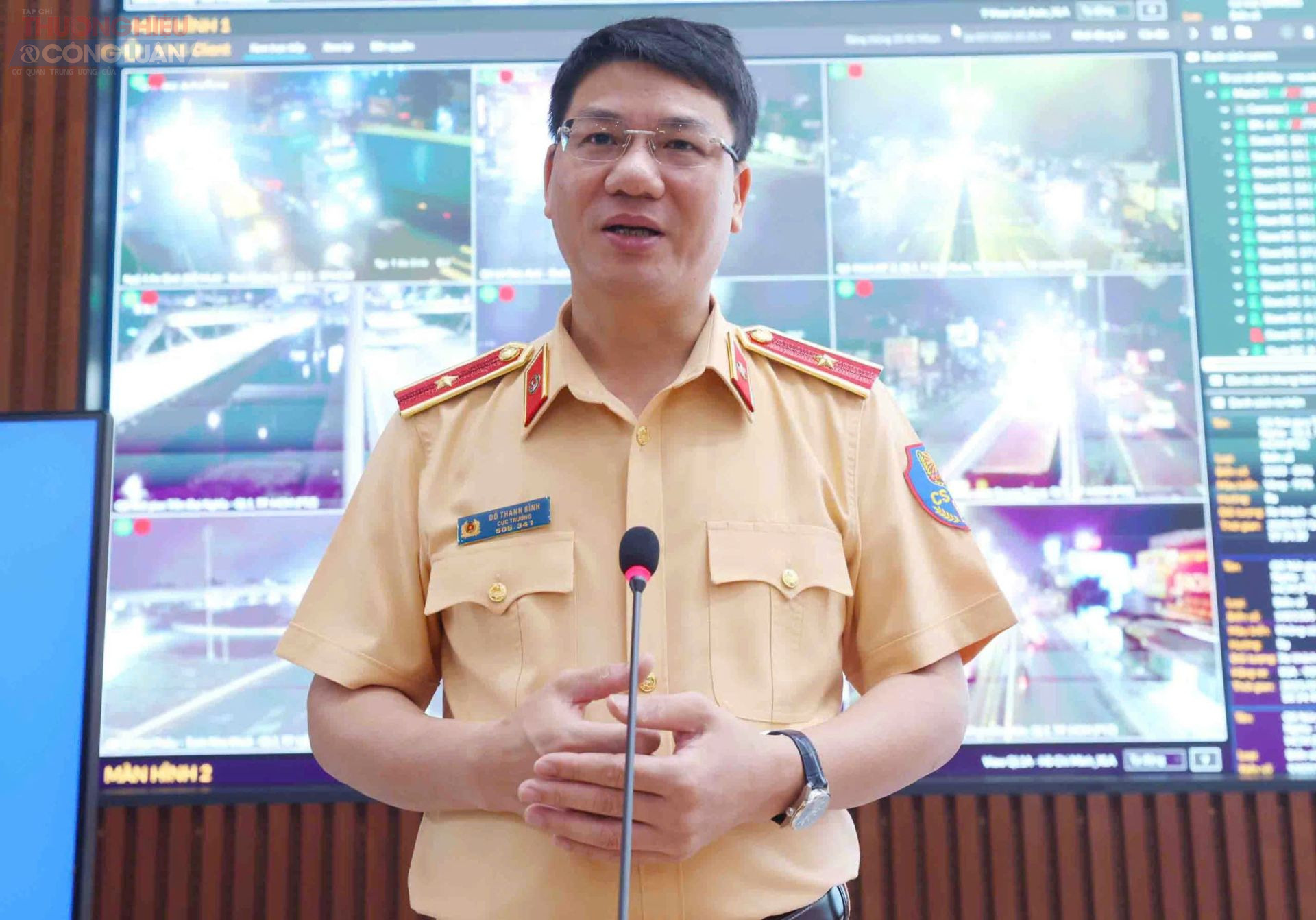 Thiếu tướng Đỗ Thanh Bình, Cục trưởng Cục Cảnh sát giao thông cho biết, đây là trung tâm quản trị cấp 1 của Cục Cảnh sát giao thông với những công nghệ hiện đại, kết hợp với ứng dụng trí tuệ nhân tạo (AI).