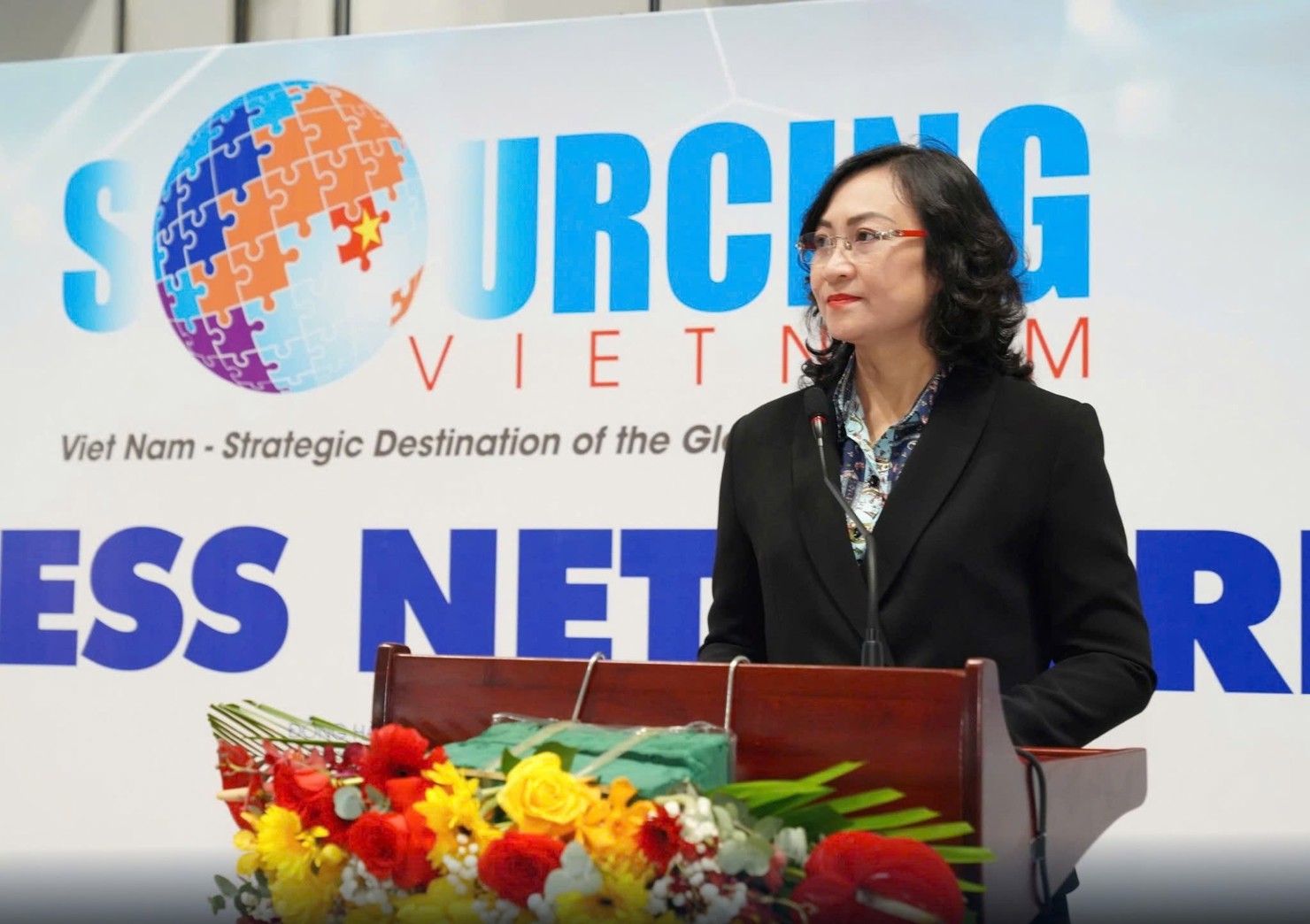 Đòn bẩy xuất khẩu bền vững từ thương mại điện tử xuyên biên giới 1 Thứ trưởng Bộ Công Thương Phan Thị Thắng phát biểu tại Triển lãm và Sự kiện kết nối chuỗi cung ứng hàng hoá quốc tế Vietnam International Sourcing 2024