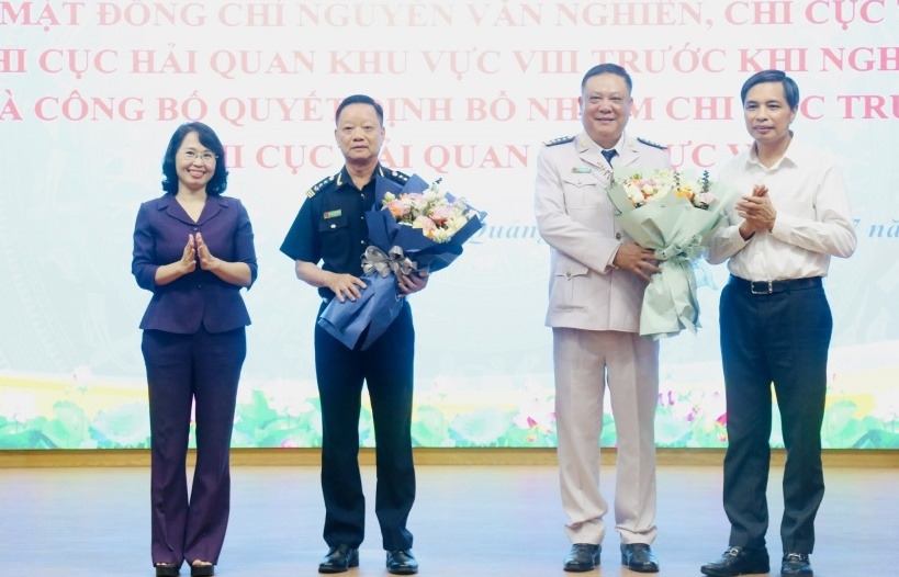 Hải quan khu vực III tổ chức các hoạt động tri ân trên đất thiêng Quảng Trị 8 Bổ nhiệm tân Chi cục trưởng Chi cục Hải quan khu vực VIII Phạm Quốc Hưng