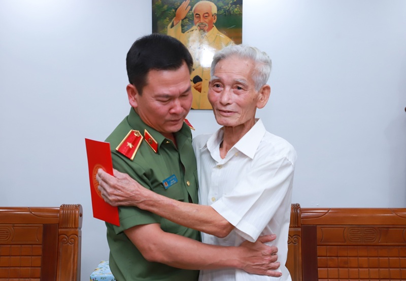 08Khoa 0427