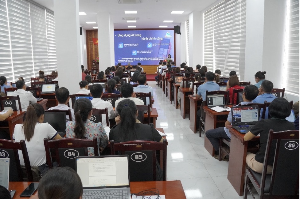 Quang cảnh buổi tập huấn.