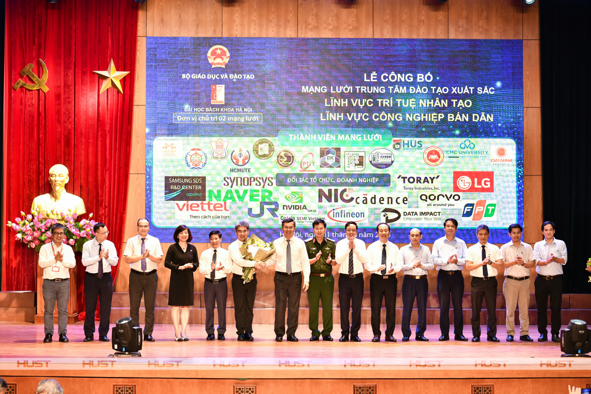 Bách khoa Hà Nội chủ trì mạng lưới Trí tuệ nhân tạo và Công nghệ Bán dẫn miền Bắc 4 20250801 cbo 0599 1