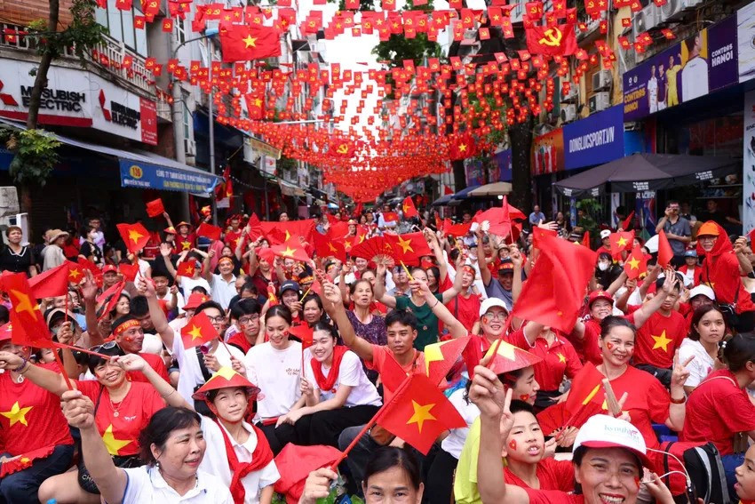 Cắt sóng điện thoại khu vực Quảng trường Ba Đình để đảm bảo an ninh cho lễ diễu binh, diễu hành 2 Cắt sóng điện thoại khu vực Quảng trường Ba Đình để đảm bảo an ninh cho lễ diễu binh, diễu hành - ảnh 2