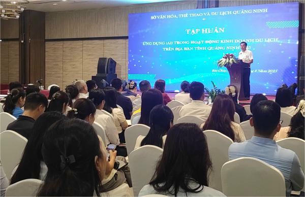 Chatbot AI sẽ phục vụ khách du lịch đến Quảng Ninh 24/7 1 Tập huấn AI trong hoạt động du lịch tại Quảng Ninh