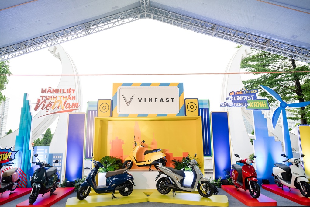 VinFast triển khai chính sách ưu đãi chuyển đổi xanh và mô hình đổi pin xe máy điện - 1 VinFast triển khai chính sách ưu đãi chuyển đổi xanh và mô hình đổi pin xe máy điện - 1