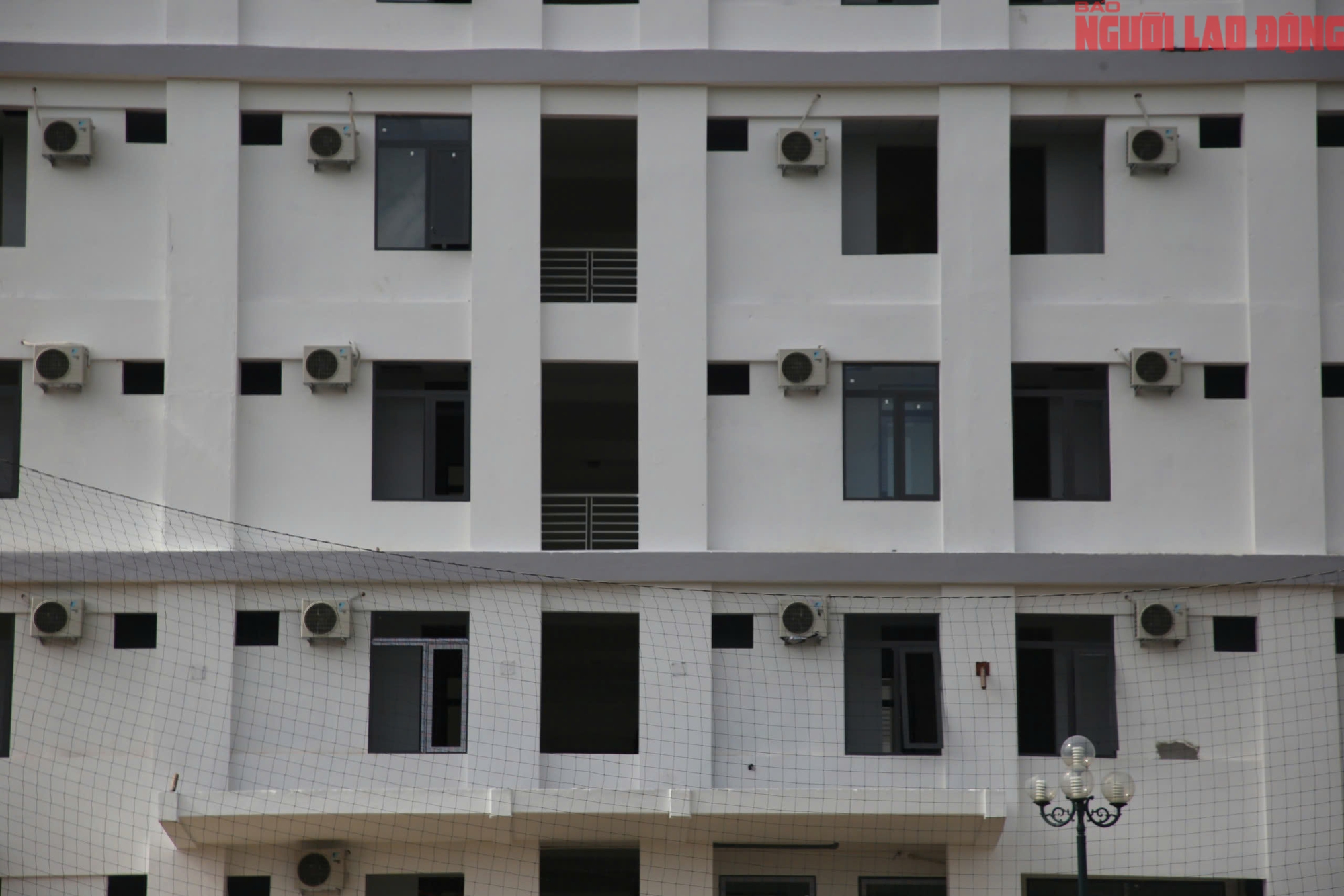 Nhà công vụ Quảng Trị khang trang sắp hoàn thành , đáp ứng nhu cầu lưu trú cho cán bộ - Ảnh 3.