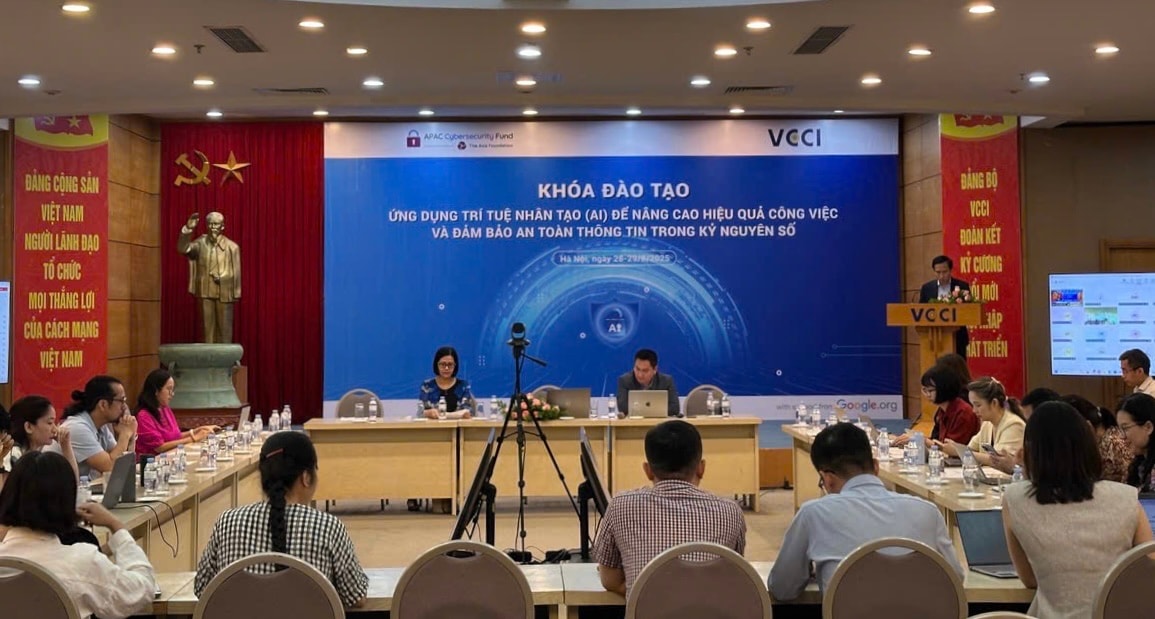 VCCI trang bị kỹ năng làm chủ AI trên môi trường số 1 dao tao AI