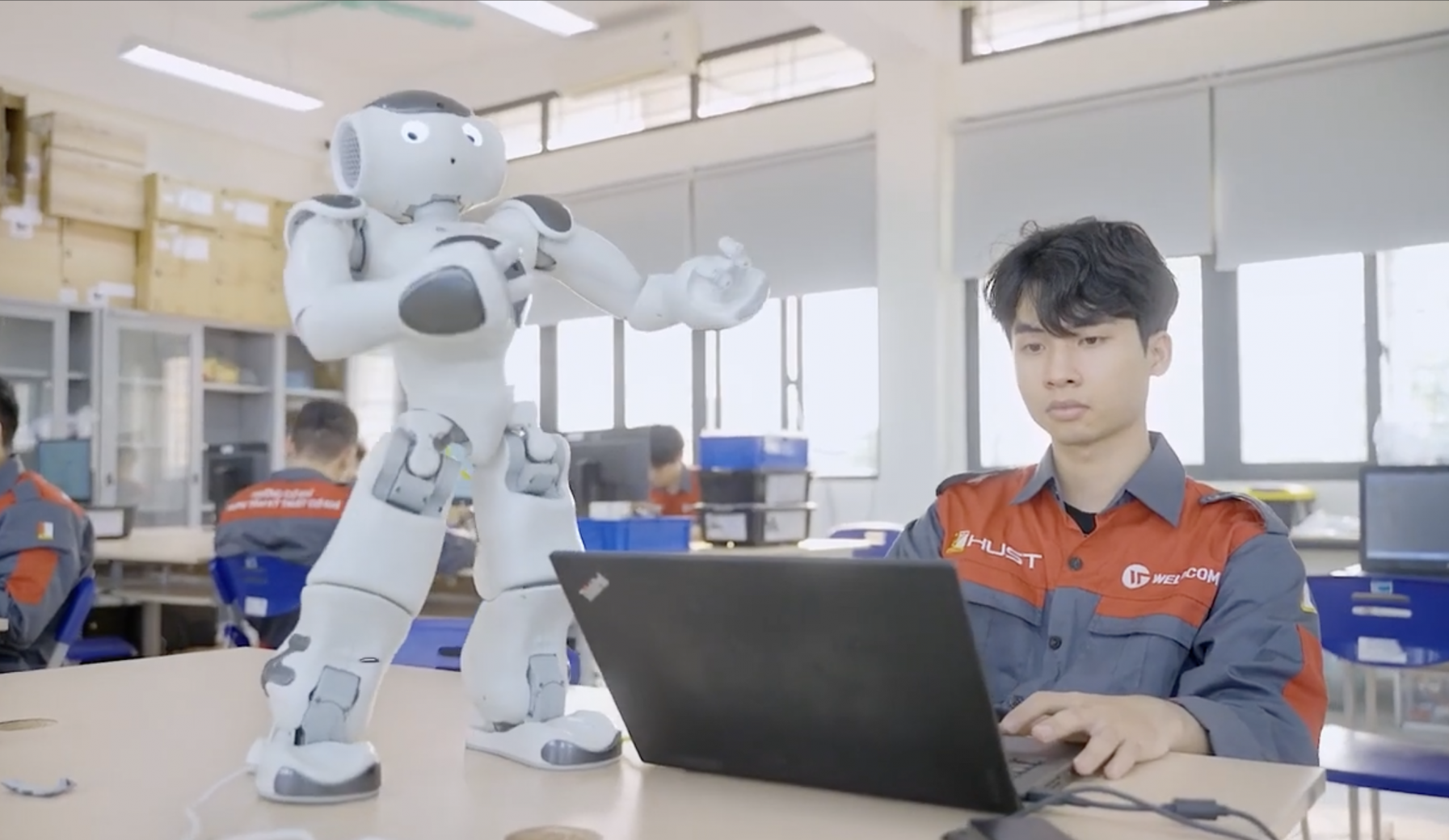 Điểm chuẩn ngành Khoa học máy tính, AI chạm ngưỡng gần tuyệt đối- Ảnh 1.