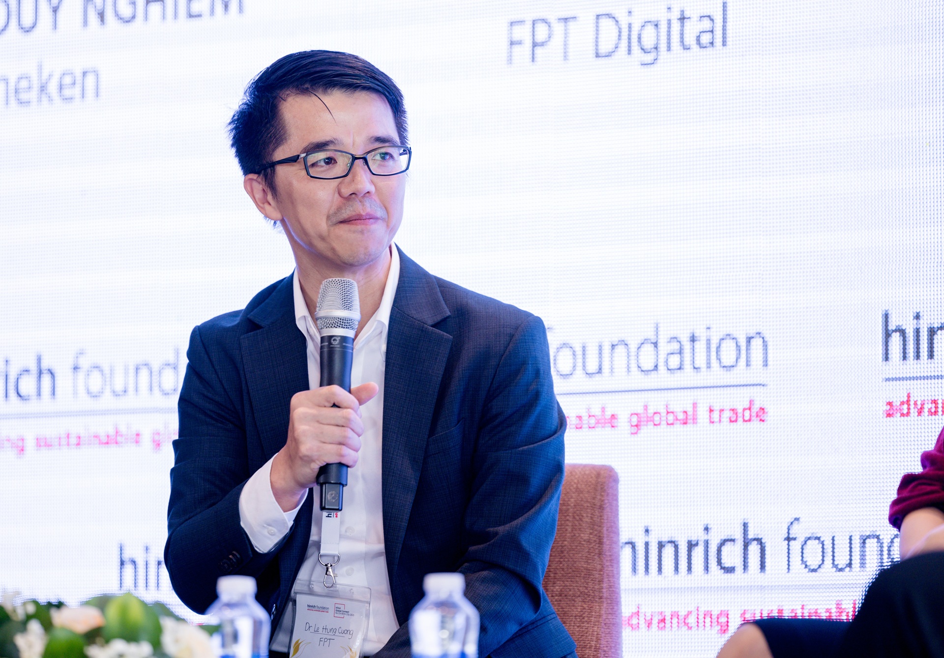 Ba giai đoạn chuyển đổi AI để SME bắt nhịp thị trường 1 hinrich foundation Day02 329 1 8819 4500 1754040644