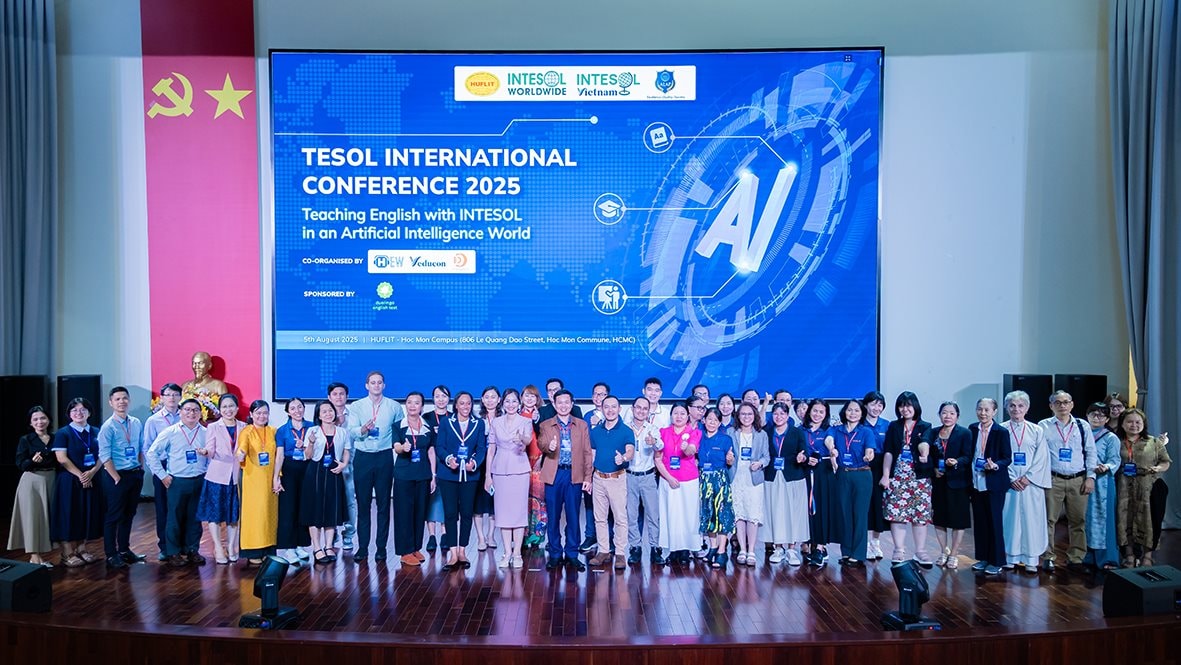 “AI giúp nâng tầm vai trò của giáo viên” 2 hoi-thao-huflit-2a.jpg