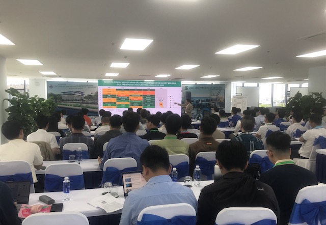 Các chuyên gia lĩnh vực trí tuệ nhân tạo chia sẻ tại Hội thảo. Ảnh Ngô Anh Văn