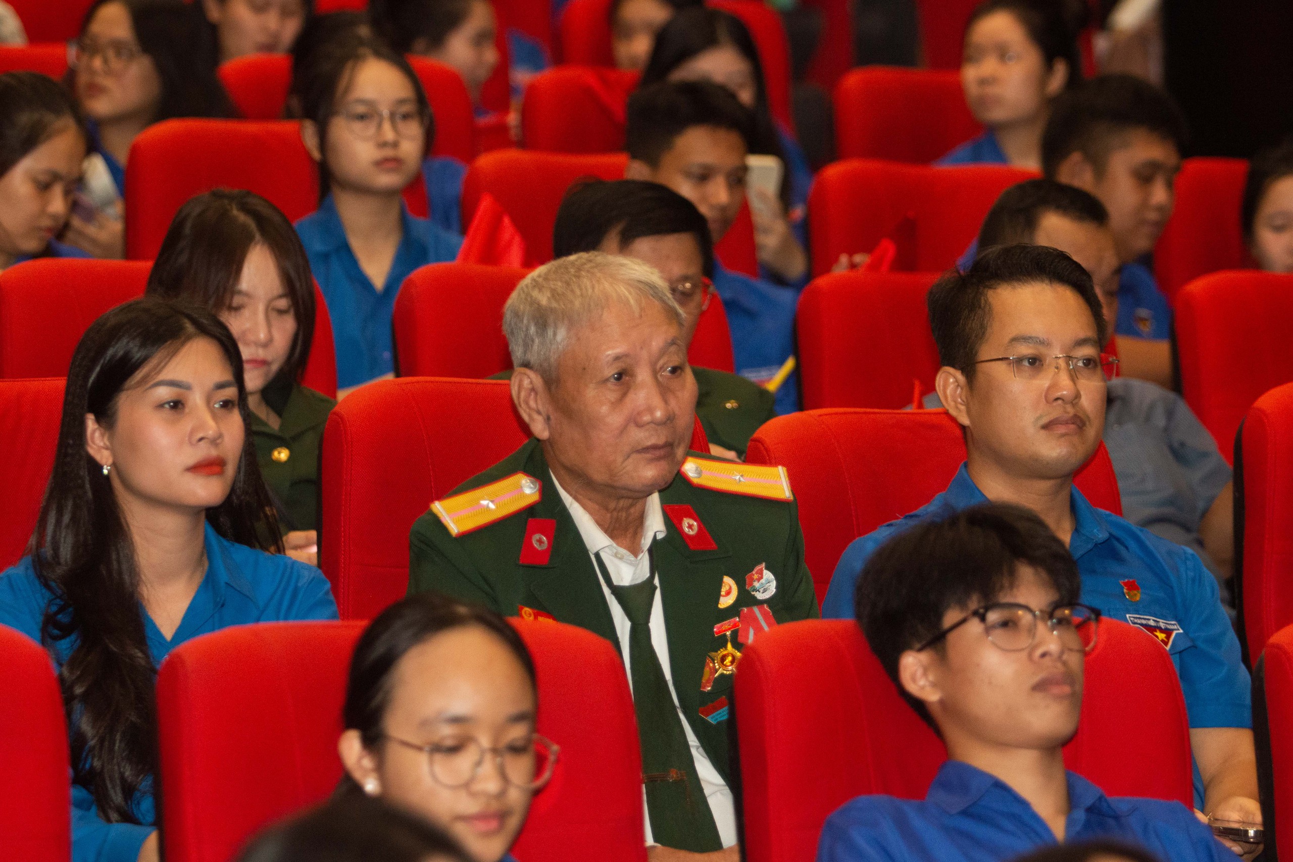 Cựu binh trận thành cổ: 'Mưa đò làm tôi nhớ đồng đội và ký ức xưa'- Ảnh 4. Cựu binh trận thành cổ: 'Mưa đò làm tôi nhớ đồng đội và ký ức xưa'- Ảnh 4.