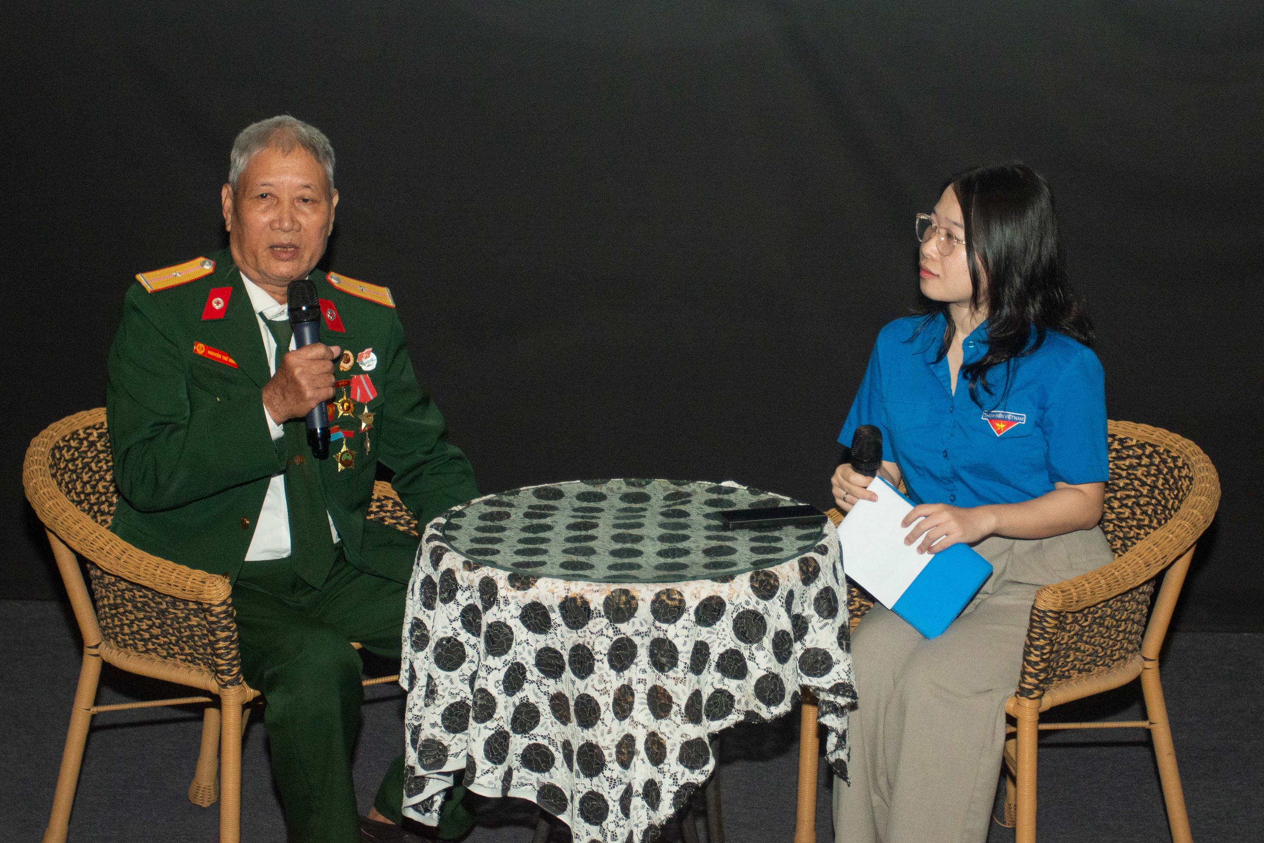 Cựu binh trận thành cổ: 'Mưa đò làm tôi nhớ đồng đội và ký ức xưa'- Ảnh 2. Cựu binh trận thành cổ: 'Mưa đò làm tôi nhớ đồng đội và ký ức xưa'- Ảnh 2.