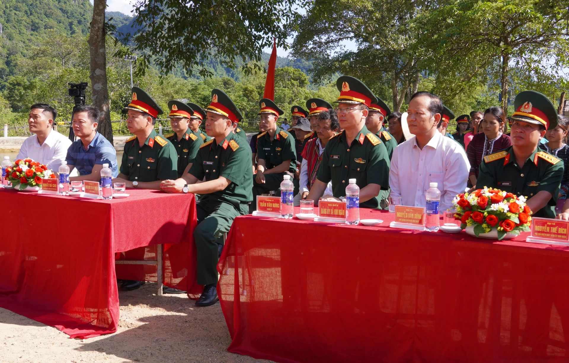 Các đại biểu tham dự chương trình - Ảnh: N.H