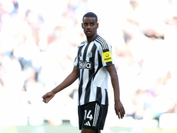 liverpool duyet chi muc phi ky luc cho alexander isak 20250820181246