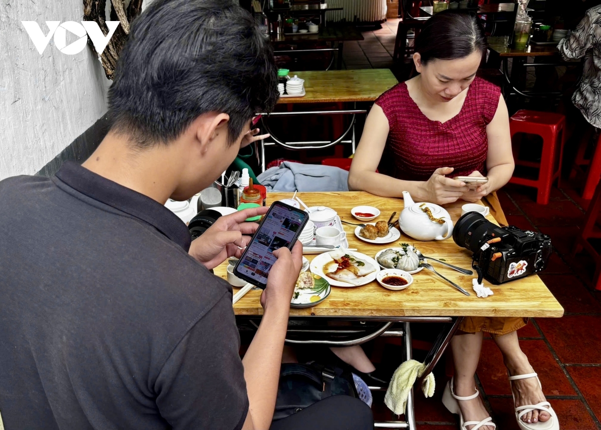 tiem nang thuong mai dien tu va nhung xu huong ro net hinh anh 1