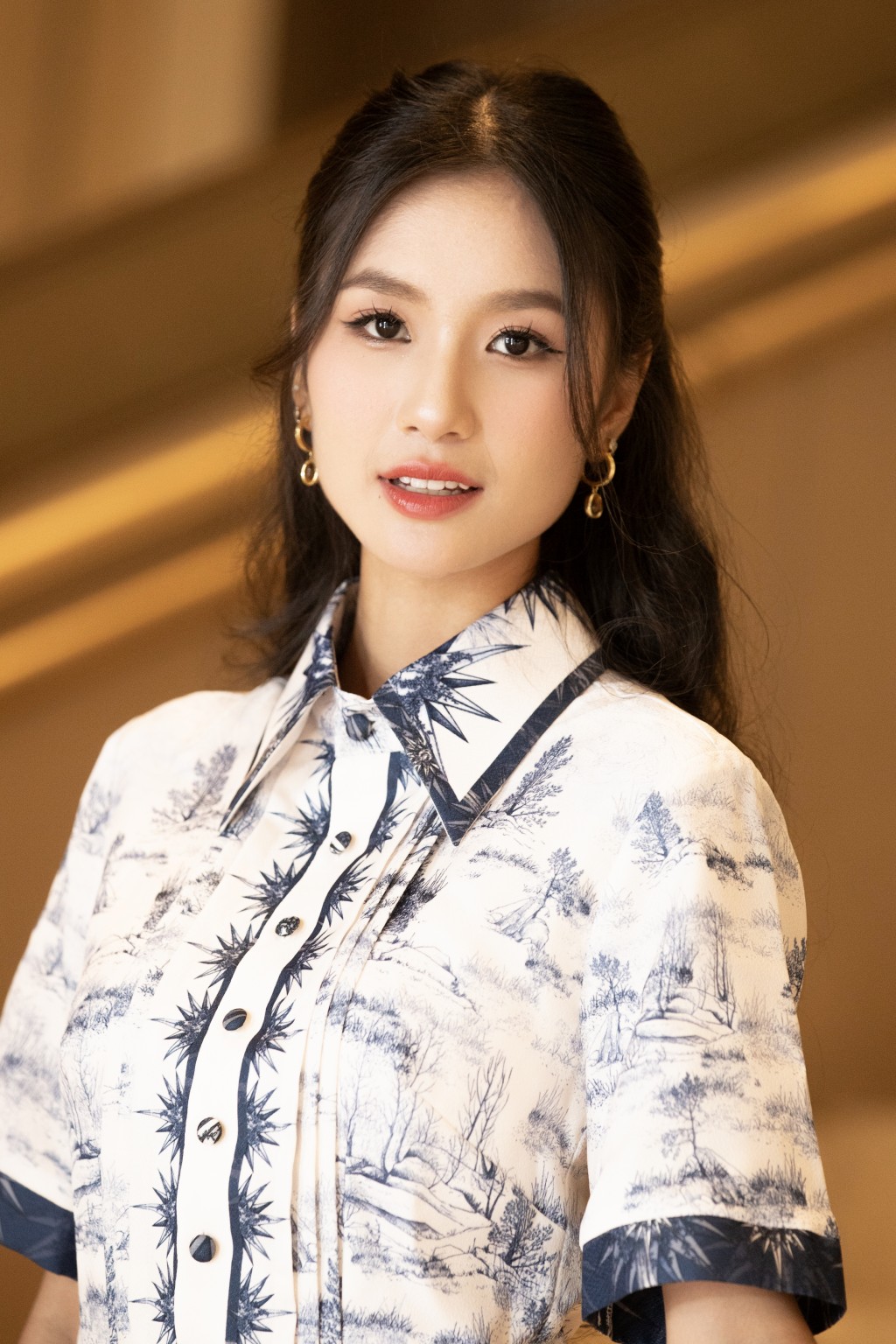 Hoa hậu Nguyễn Thanh Hà ứng dụng AI vào các hoạt động cộng đồng