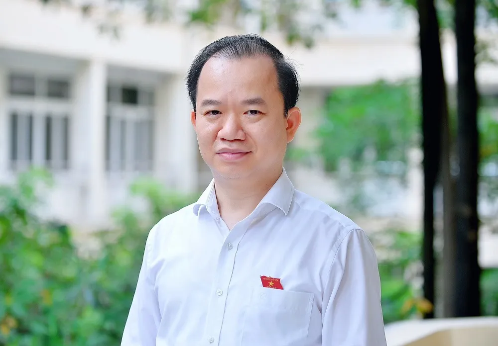 PGS.TS Bùi Hoài Sơn, Ủy viên Thường trực Ủy ban Văn hóa, Giáo dục của Quốc hội. Kiếp sau vẫn là người Việt Nam,