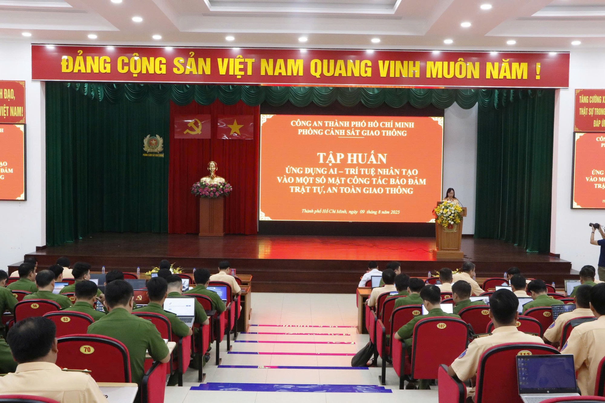 TP.HCM: Phòng CSGT ứng dụng AI vào đảm bảo an toàn giao thông- Ảnh 1. TP.HCM: Phòng CSGT ứng dụng AI vào đảm bảo an toàn giao thông- Ảnh 1.