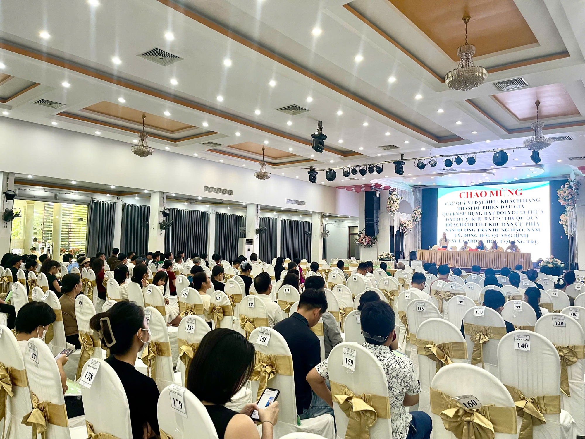 Quảng Trị: Đấu giá 18 thửa đất, có lô giá trúng gấp gần 4 lần khởi điểm- Ảnh 1. Quảng Trị: Đấu giá 18 thửa đất, có lô giá trúng gấp gần 4 lần khởi điểm- Ảnh 1.