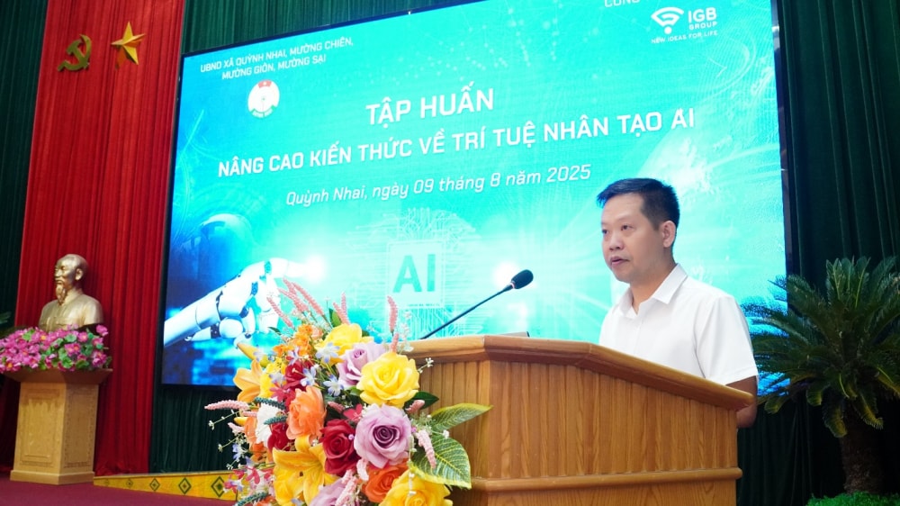 Gần 500 người tham gia tập huấn nâng cao kiến thức về trí tuệ nhân tạo AI 2 quynh-nhai1-1107.jpg