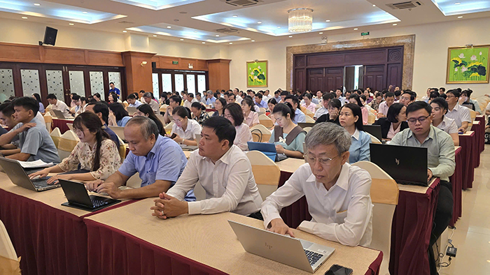 500 cán bộ tuyên giáo, dân vận tham gia tập huấn ứng dụng AI – Tạp Chí Giáo Dục TP.Hồ Chí Minh 4 tuyen giao 2