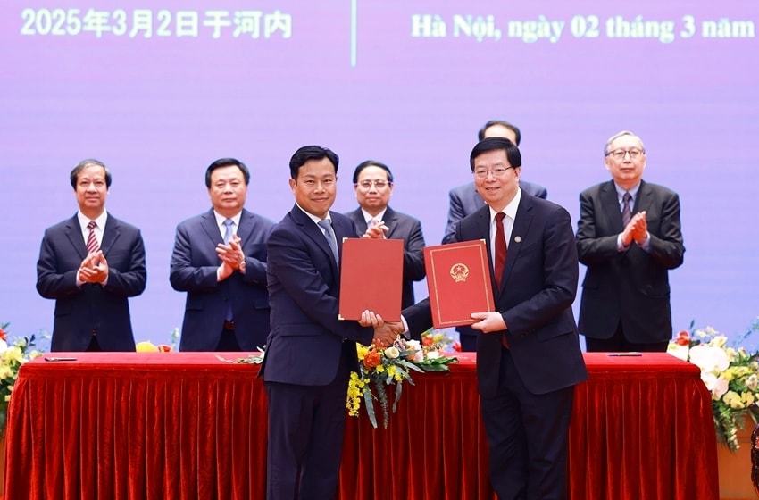 Giáo sư Đại học Thanh Hoa làm Viện trưởng danh dự Viện Nghiên cứu ứng dụng Trí tuệ nhân tạo Đại học Quốc gia Hà Nội 3 vnu-ky-ket-voi-dh-thanh-hoa-1.jpg