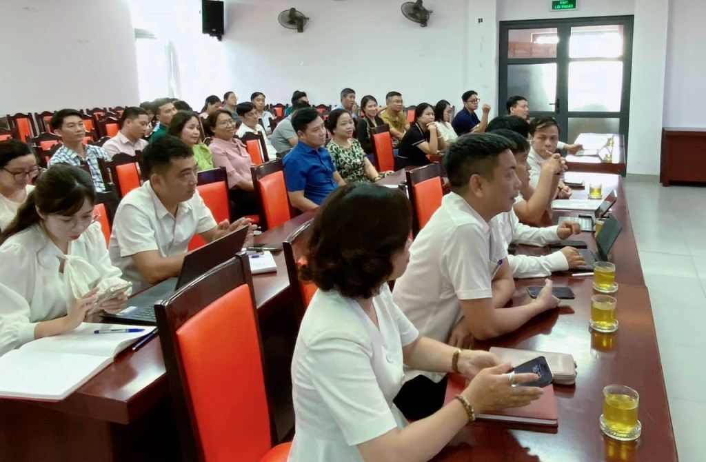 Phường Giảng Võ tiên phong ứng dụng AI, nâng cao hiệu quả công việc