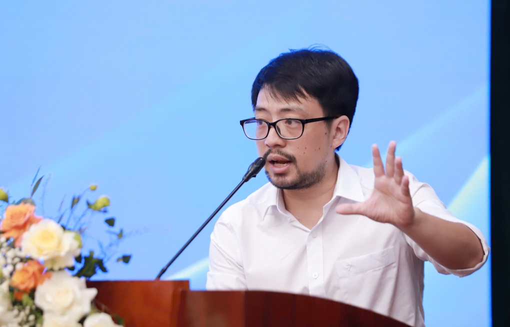 Khi nhân viên bị dọa mất việc vì AI nhưng vẫn phải học cách dùng nó - 1 Khi nhân viên bị dọa mất việc vì AI nhưng vẫn phải học cách dùng nó - 1