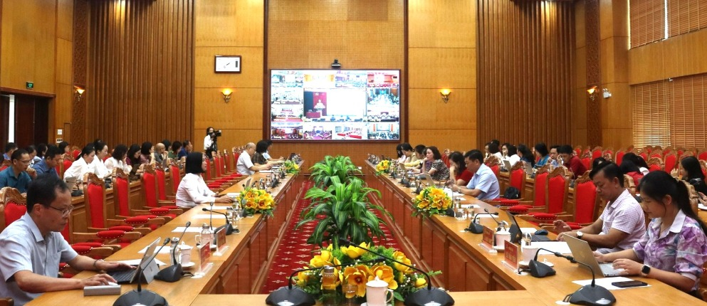 Hội nghị toàn quốc tập huấn ứng dụng trí tuệ nhân tạo (AI) cho cán bộ các cấp ủy và cơ quan Đảng 1 Các đại biểu dự hội nghị tập huấn tại điểm cầu tỉnh.