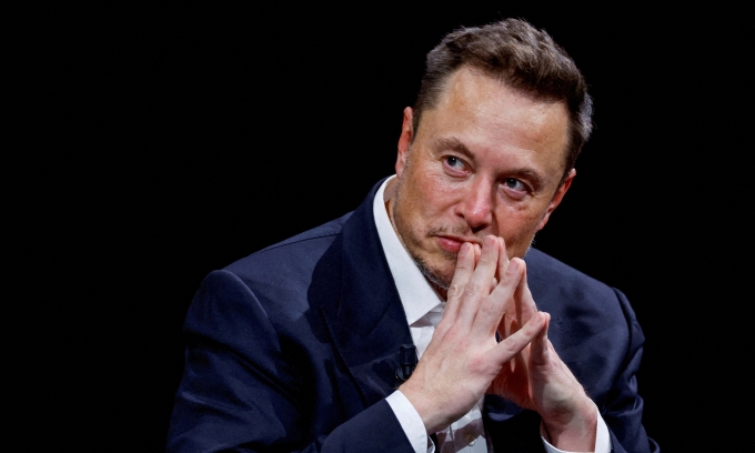 Tỷ phú Mỹ Elon Musk tại hội thảo ở Paris năm 2023. Ảnh: Reuters
