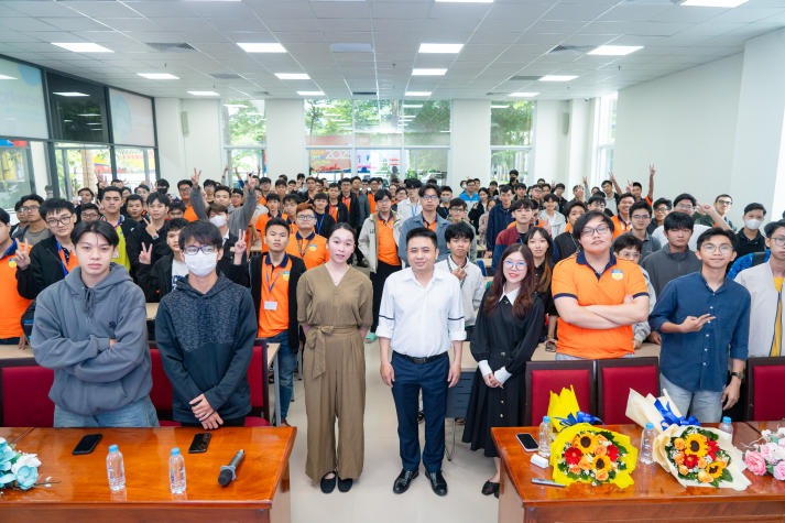 Khám phá cách học tiếng Anh hiệu quả bằng AI cùng sinh viên Khoa Công nghệ thông tin 108