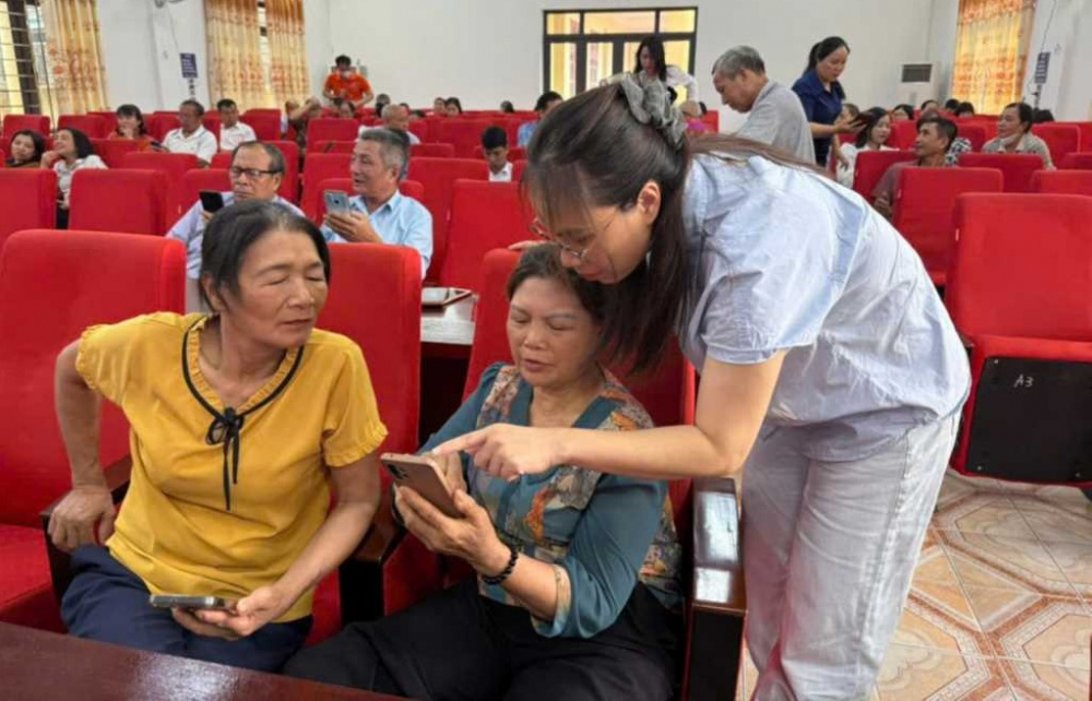 'Bình dân học vụ số' và câu chuyện phụ nữ Quảng Ninh làm chủ công nghệ 2 592025 dan van so 2