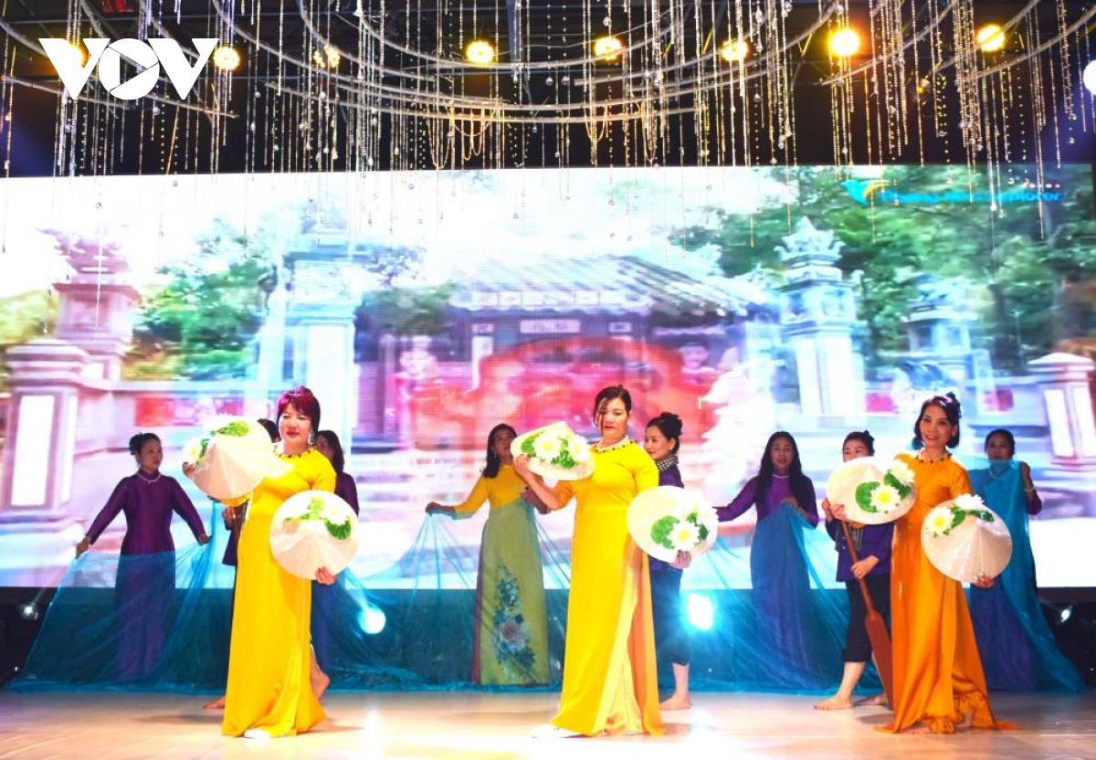 ky niem 20 nam thanh lap hoi dong huong quang binh tai cong hoa sec hinh anh 5