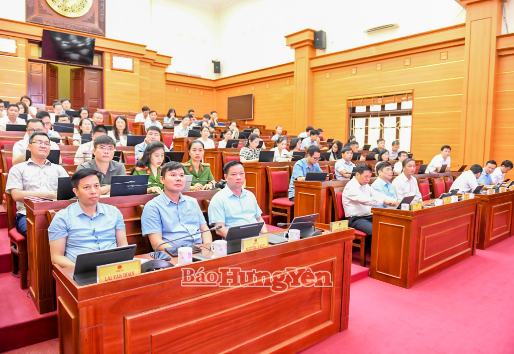 Các đại biểu dự hội nghị.