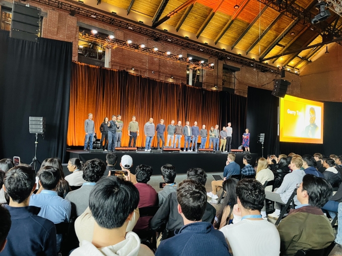 Buổi trò chuyện giữa các đối tác của Y Combinator với sinh viên tại Boston năm 2024. Ảnh: X/Jared Friedman