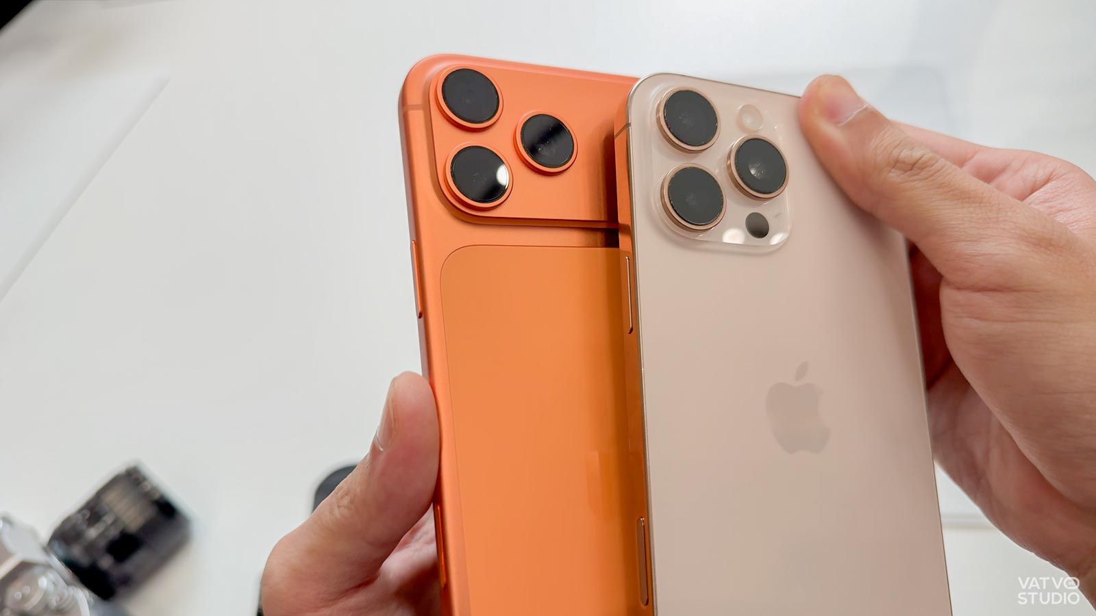 So sánh iPhone 17 Pro Max và iPhone 16 Pro Max: Rất nhiều khác biệt! 6 So sanh iPhone 17 Pro Max iPhone 16 Pro Max 9