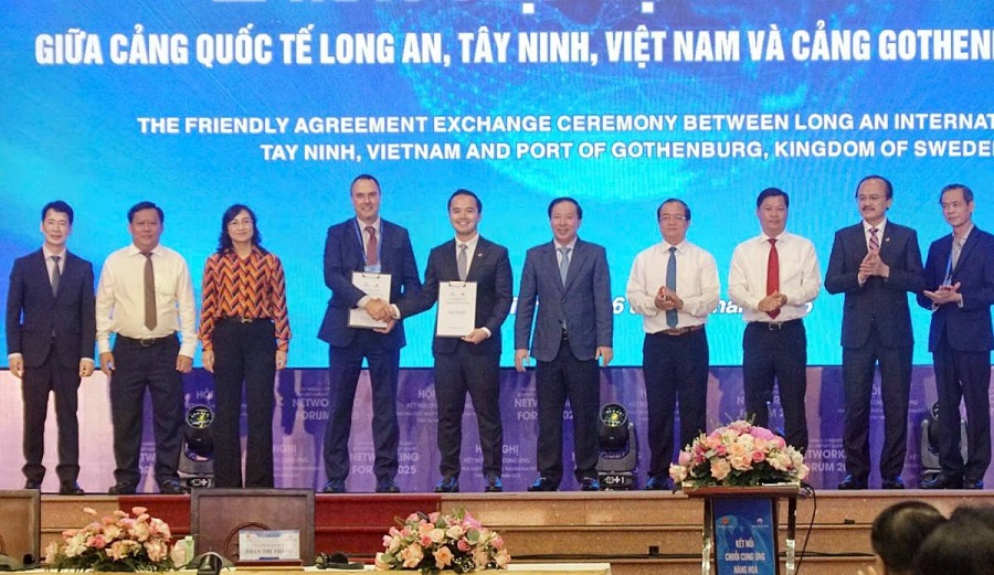 ảng Quốc tế Long An ký Thỏa thuận Hiệp định cảng hữu nghị với Cảng Gothenburg ảng Quốc tế Long An ký Thỏa thuận Hiệp định cảng hữu nghị với Cảng Gothenburg